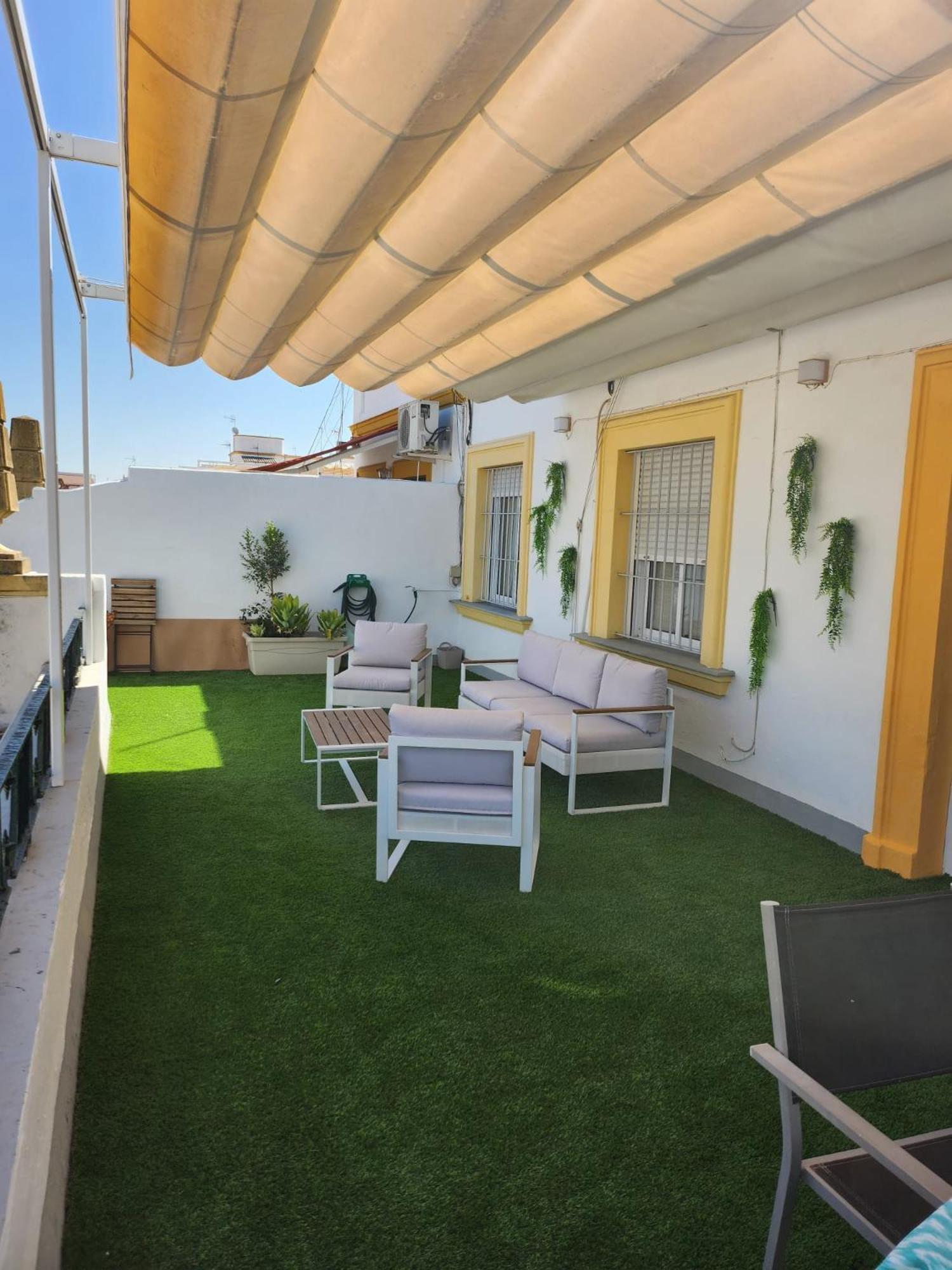 Trendy Penthouse By The Bullring *